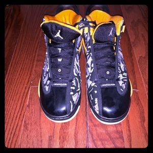 Black/ yellow  Jordan dub zero